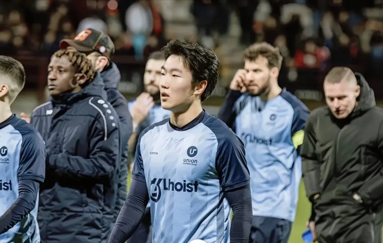 包含【青训新星】未来领军人物潜力无限的词条