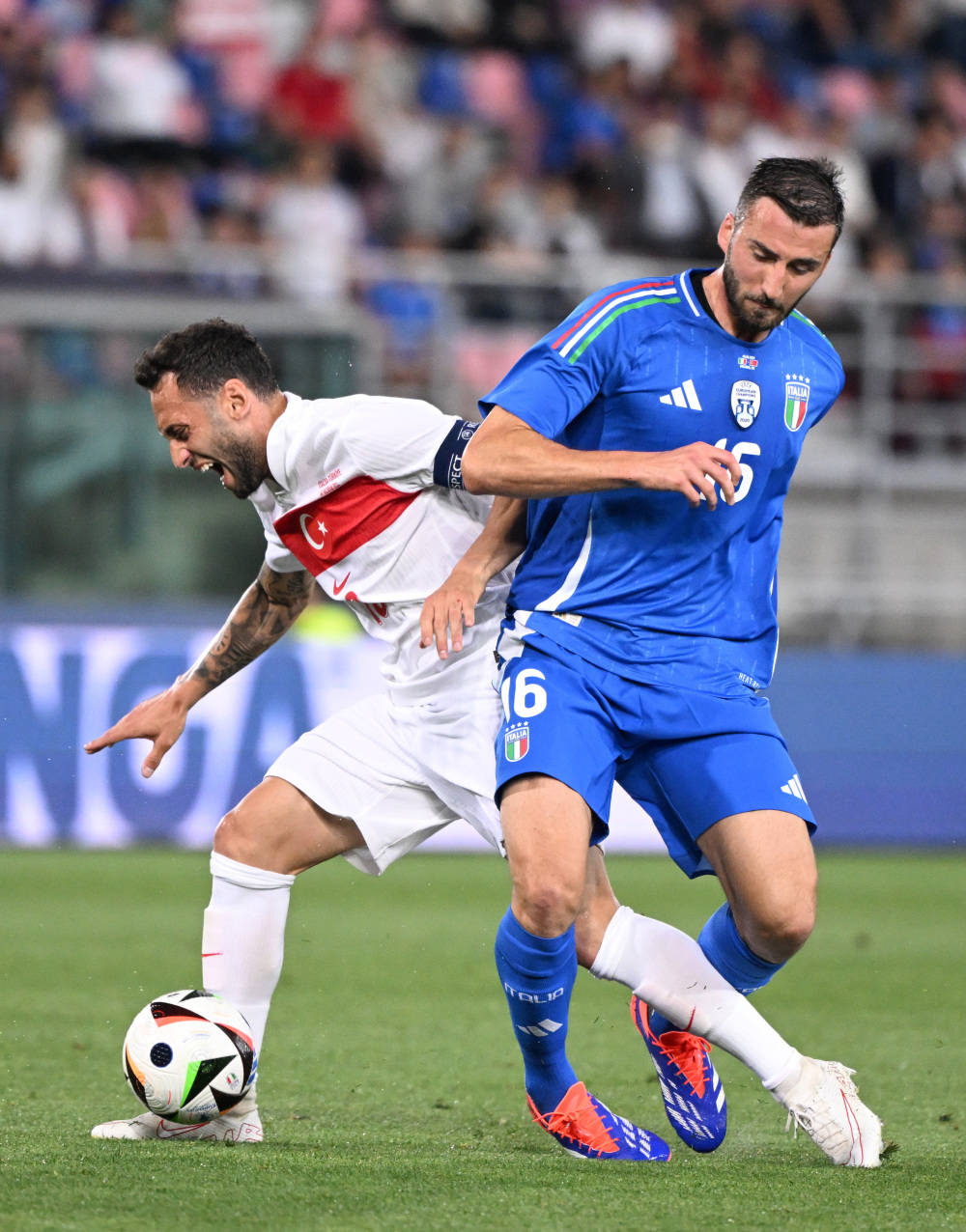 意甲球队战术创新,精彩传球和精彩射门点燃现场的简单介绍 意甲球队战术创新,精彩传球和精彩射门点燃现场的简单介绍