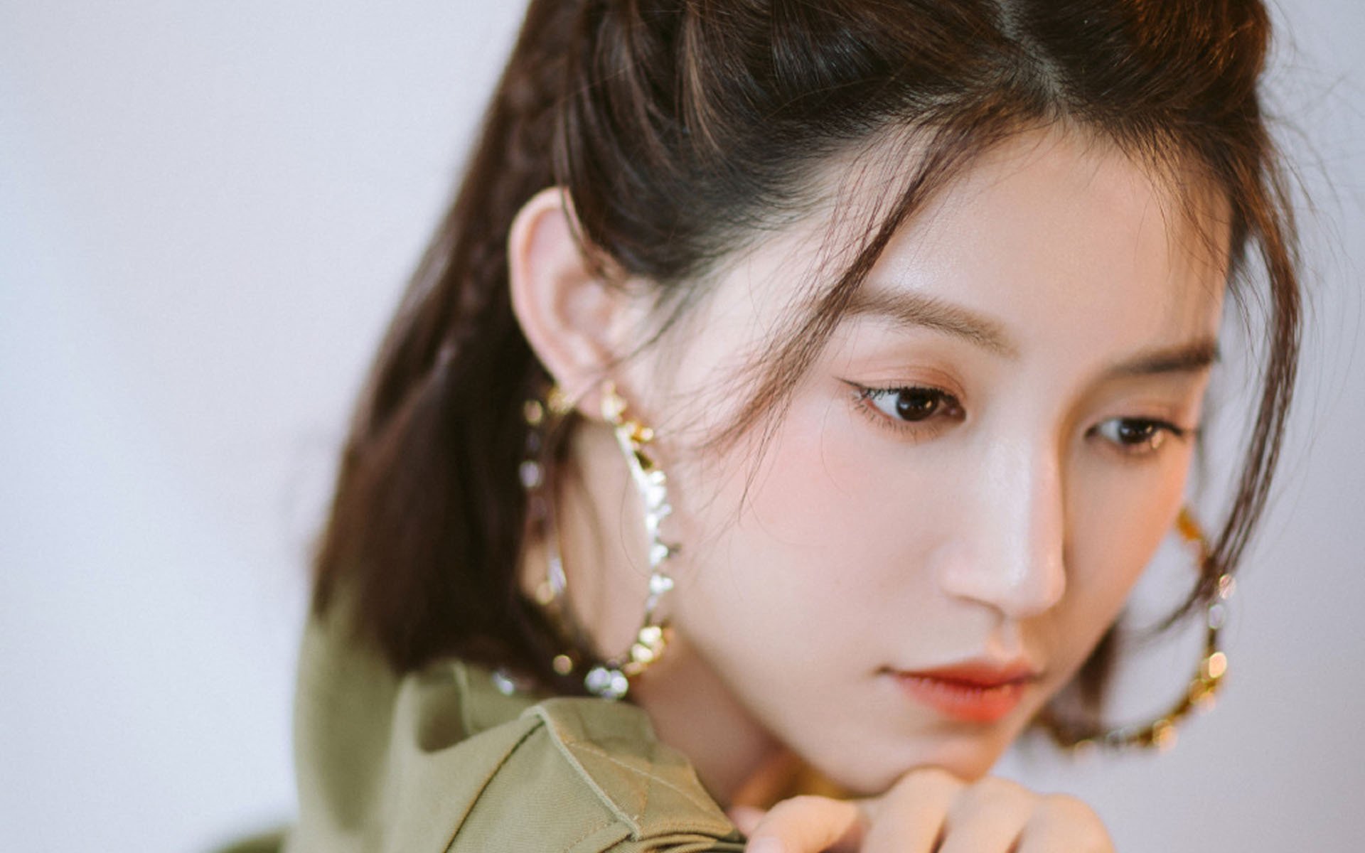 “四川省体育馆:拳击赛事迎来‘一击定生死’的激烈较量”